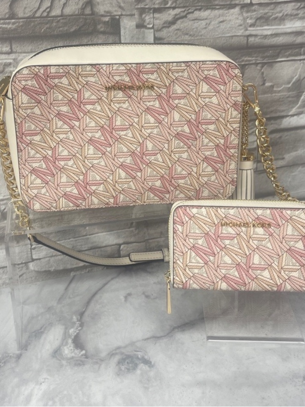 Michael Kors Camera Crossbody Bag & Matching Wallet Smoky Rose Pink Cream